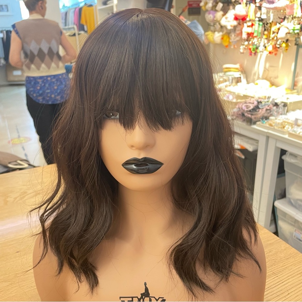 - Human hair blend brown bob wavy wig
